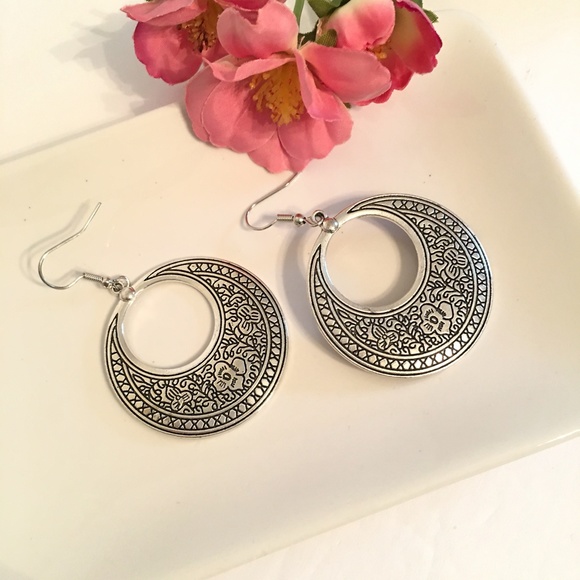 Boho Ethnic Dangle Earrings - Picture 1 of 10